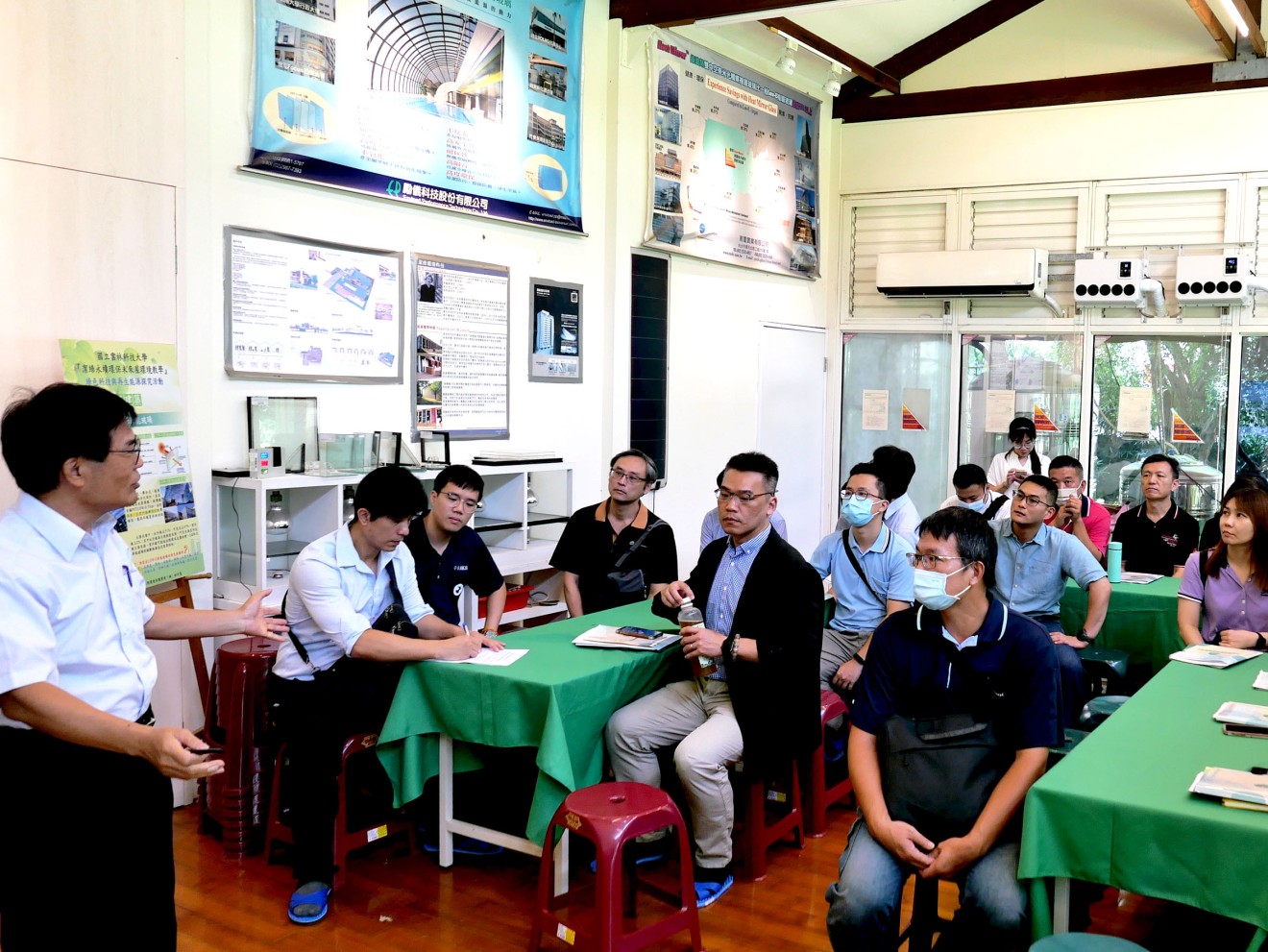 潔綠永續創新研究中心萬騰州主任介紹潔綠永續環保未來屋